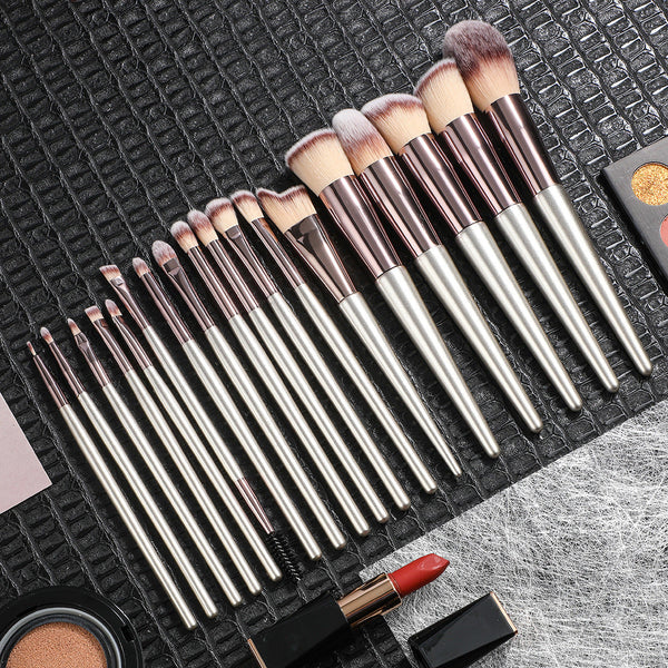 Black 18 Piece Makeup Brush Set Professional Synthetic Fiber With Wooden Handles For Flawless Beauty Brushes