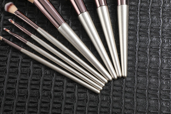 Black 18 Piece Makeup Brush Set Professional Synthetic Fiber With Wooden Handles For Flawless Beauty Brushes