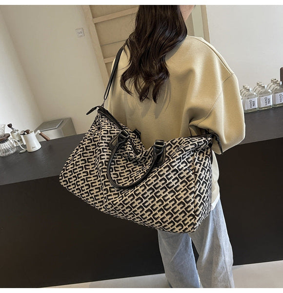 Black Stylish Geometric Pattern Travel Duffel Bag Large Capacity Lightweight Weekender & Gym Duffle Bags