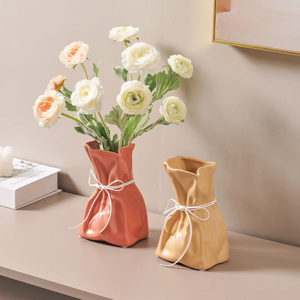Coffee And White Chic Money Bag Inspired Vase Modern Resin Decorative Flower Holder & Tabletop Accent(Use The Mobile Phone As Reference For Size) Vase