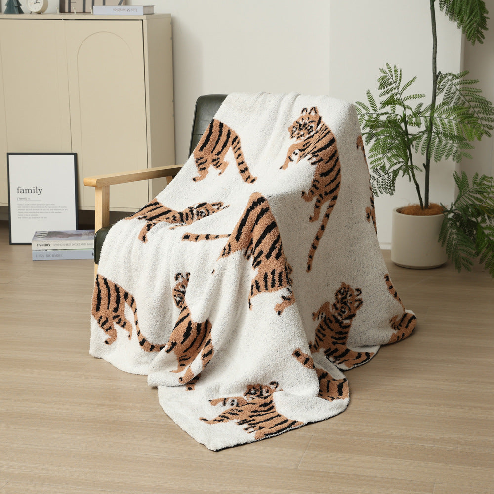 130X160cm Tiger Pattern Knitted Sofa Blanket With Plush Side 950G Blankets