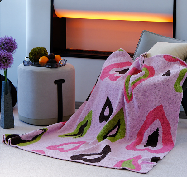 Pink Luxurious Chunky Knit Throw Blanket Cozy & Thick Sofa Accent 136 X 130Cm (920G) Blankets