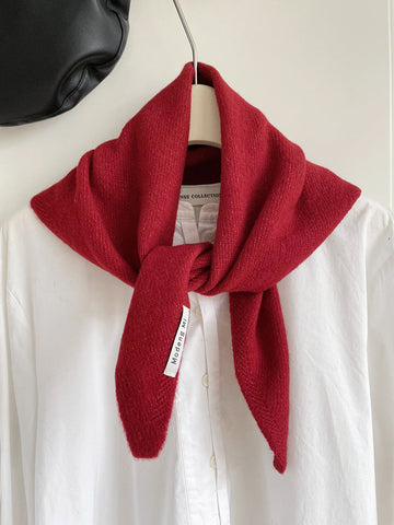 Red Chic Wool Blend Knit Triangle Scarf Versatile Warm Fashion Accessory 105 X 35Cm Scarves & Wraps