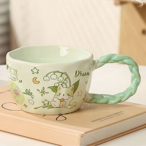 320Ml Whimsical Cat & Friends Ceramic Mug With Unique Twisted Handle Green Mugs