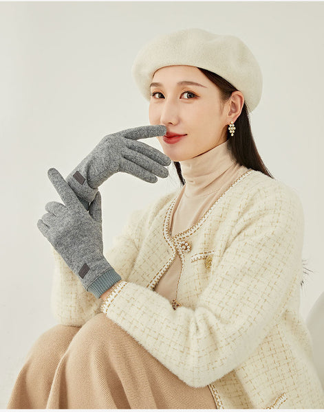 Grey Elegant Women's Wool Blend Winter Gloves Cozy Fleece Lined Touchscreen Warmth Gloves & Mittens