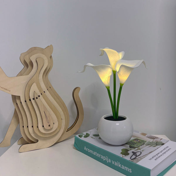 White Elegant Calla Lily Led Table Lamp Lifelike Potted Flower Accent Light For Bedside Home Decor Lamps
