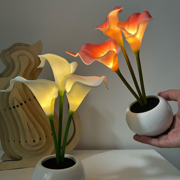 White Elegant Calla Lily Led Table Lamp Lifelike Potted Flower Accent Light For Bedside Home Decor Lamps