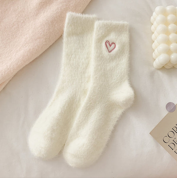 Milky Elosung 2 Piecewomen's Ultra Soft Fuzzy Socks Plush Chenille Thermal Crew With Heart Embroidery Milky Womens Socks
