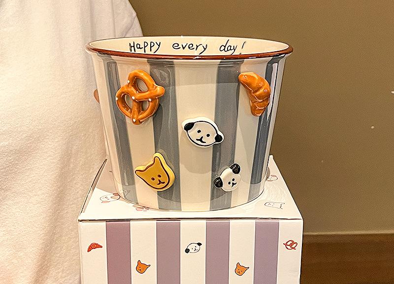 Charming Striped Ceramic Instant Noodle Bowl With 3D Accents & Happy Every Day!" Message(Grey)" Decorative Plates & Bowls