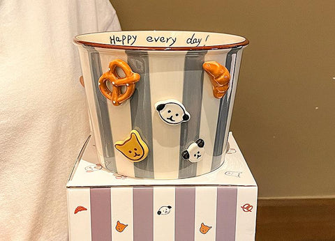 Charming Striped Ceramic Instant Noodle Bowl With 3D Accents & Happy Every Day!" Message(Grey)" Decorative Plates & Bowls