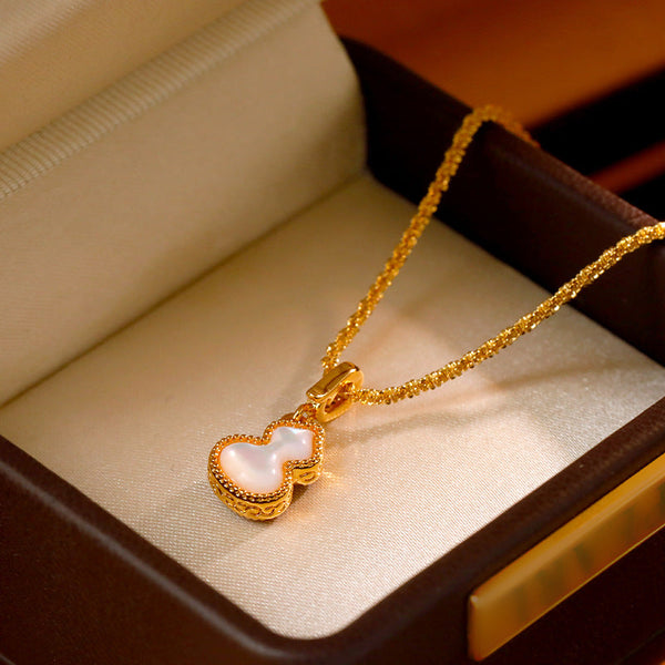 Elegant Gourd Pendant Necklace With Adjustable Textured Chain Lucky Calabash Jewelry For Women(Red) Necklaces & Pendants