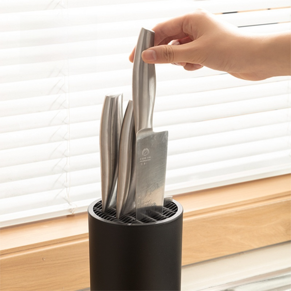 2 Pack Matte Black Modern Multi Slot Knife Block With Secure Wave Insert & Drainage Space Saving And Smooth Withdrawal Preventing Fallout Design Knife