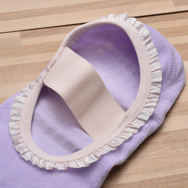 Grey 2Pcs Women's 5 Finger Ballet Style Yoga Non Slip Grip Pilates & Dance With Elegant Lace Trim And Elastic Cross Strap Socks
