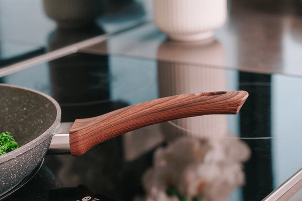 28Cm Pfoa Free Non Stick Saute Pan With Lid Frying & Grill Pans