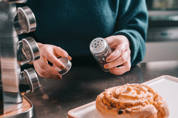 Clevinger 16Pc Rotary Spice Rack Spice Jars & Racks