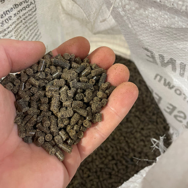 Vital Equine | Hemp Horse Feed Fibre & Protein Pellets 4Kg Hay Nets & Bags