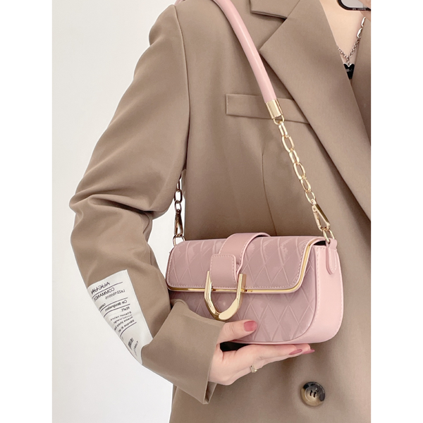 White Elegant Quilted Chain Shoulder Bag For Office Professionals | Simple And Fashionable Small Square Women Women's Bags & Handbags