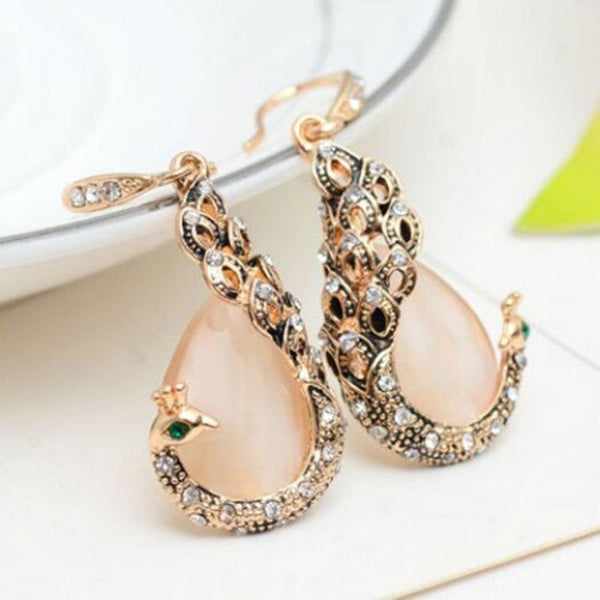 A Suit Of Chic Rhinestone Decorated Peacock Shape Necklace And Earrings For Women Golden