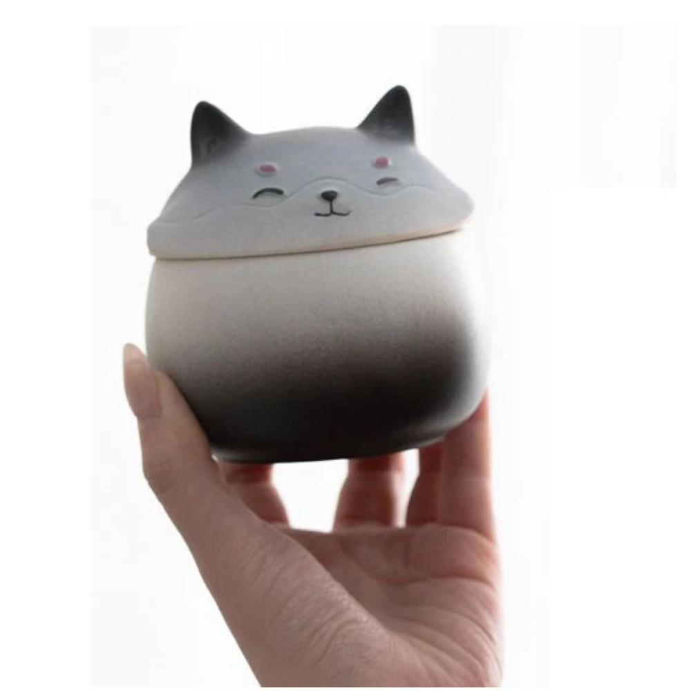 Artisan Ceramic Sealed Storage Jar With Animal Design Airtight Tea Preservation & Decorative Accent(Gradient Black) Canisters & Jars