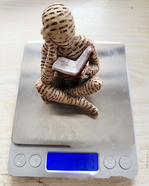 Reading Thoughtful Woman Resin Ornament Bookshelf Decor Sculptures & Figurines