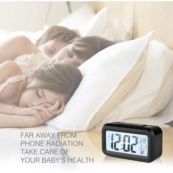 Clocks Digital Alarm Battery Operated Smart Sensor Mini Night Light Date Temperature 12 / 24Hr Switchable For Bedroom Heavy Sleepers Travel Alarm Cloc