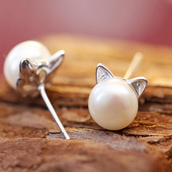 Veile Studios Cute Cat Freshwater Cultured Pearl Sterling Silver Earrings