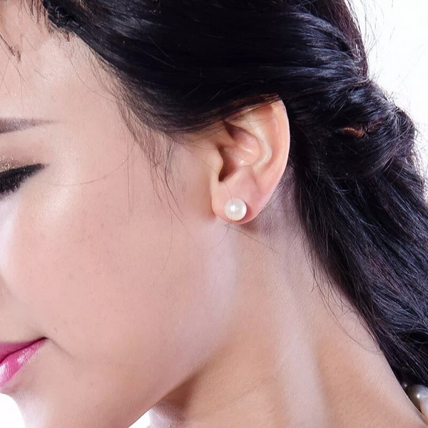 Veile Studios Pearl Round White Simulated Shell Earrings