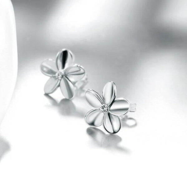 Fashionable Platinum Europe And America Popular Simple Flower Ear Studs Silver