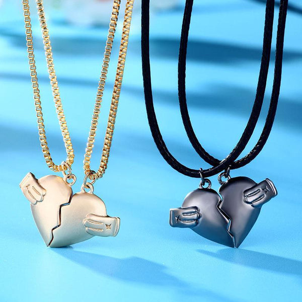 Veile Studios Creative Mag Net Love Necklace 2Pcs Heartbroken Shape Men And Women Necklaces & Pendants