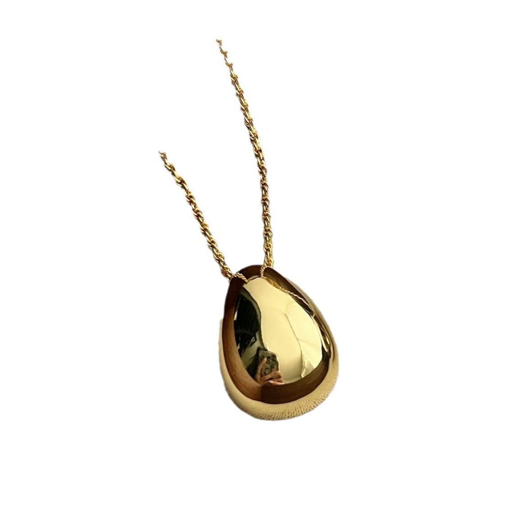Veile Studios French Retro American Niche Design Egg Shaped Water Drop Pendant Necklace Necklaces & Pendants