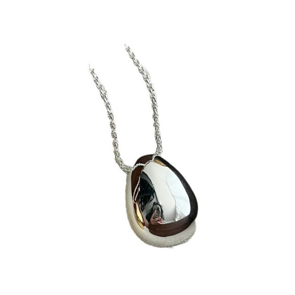 Veile Studios French Retro American Niche Design Egg Shaped Water Drop Pendant Necklace Necklaces & Pendants