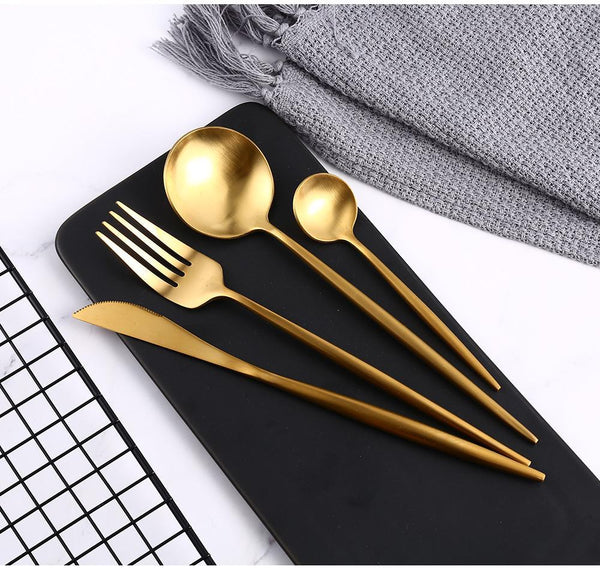 Gorgeous Golden Cutlery Flatware Set