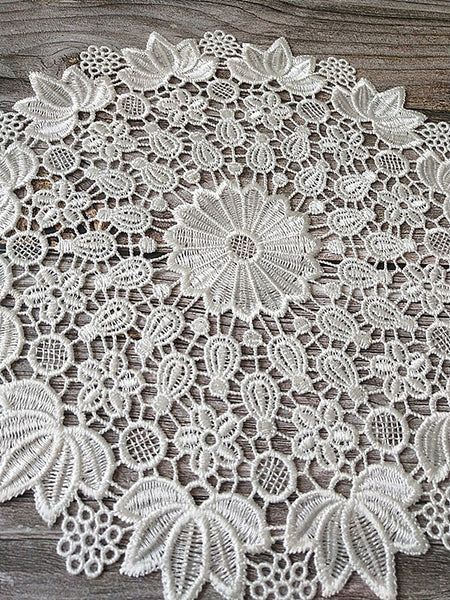 Round Lace White Embroidery Doily Table Mat Placemat Placemats