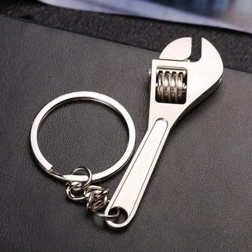 Necklaces Creative Simulation Wrench Keychain Car Small Gift Silver Keyrings