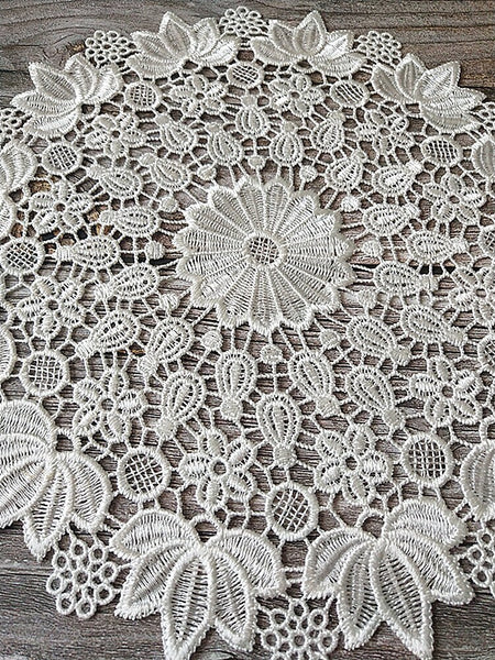 Round Lace White Embroidery Doily Table Mat Placemat Placemats