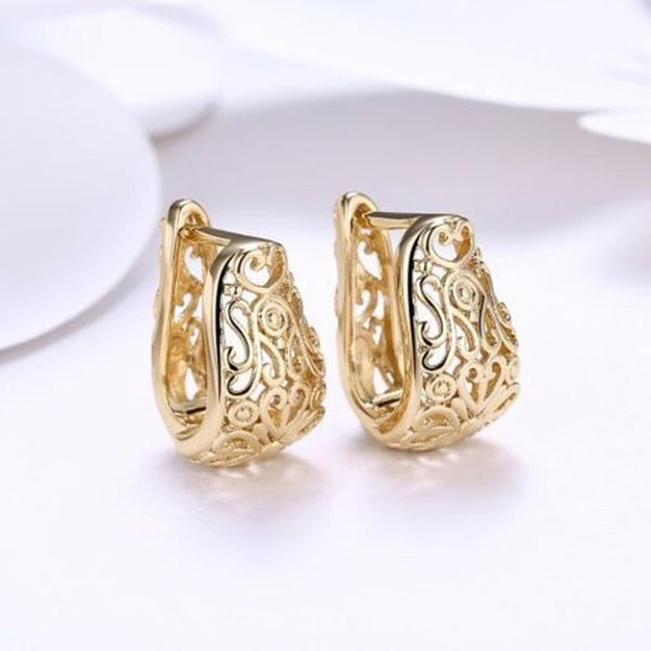 Veile Studios K Gold Zircon Earring Pattern Hollow Romantic Wind Clip Earrings
