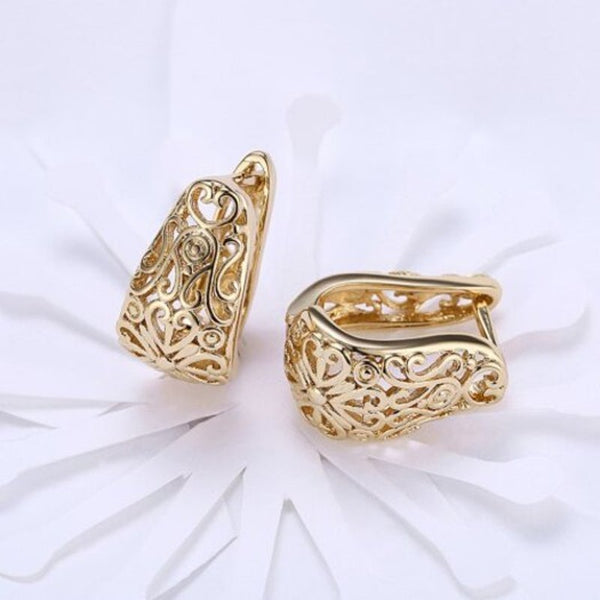 Veile Studios K Gold Zircon Earring Pattern Hollow Romantic Wind Clip Earrings
