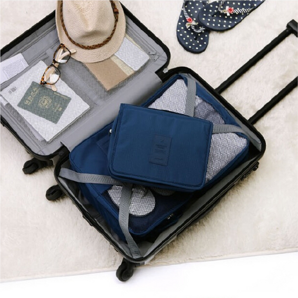 Large Capacity Bathroom Cosmetic Storage Bag With Hanging Hook For Travel Makeup Bags & Cases