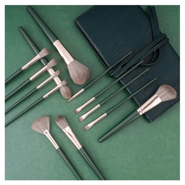 Makeup Soft Fluffy Tools Cosmetic Powder Eye Shadow Foundation Brushes