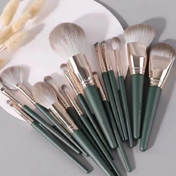 Makeup Brushes Soft Fluffy Makeup Tools Cosmetic Powder Eye Shadow Foundation Blush Blending Beauty Up