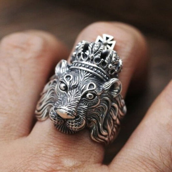 Veile Studios Male Personality Crown Lion King Ring Silver 8 Rings