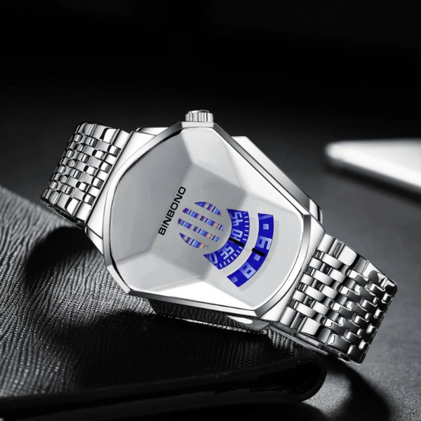 Men Diamond Dial Quartz Watch Locomotive Concept White Steel Surface Watches