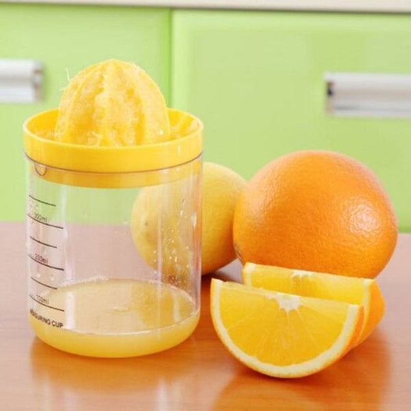 Multi Functional Kitchen Tool Manual Juice Grinding Volume Cup Eight In One Bottle Piece Set