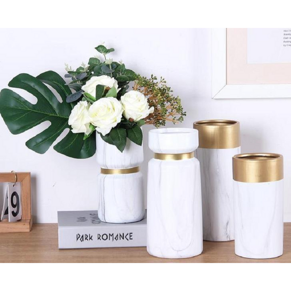 Opulent Vase White / Gold Marble Design Elegant Decor Vases