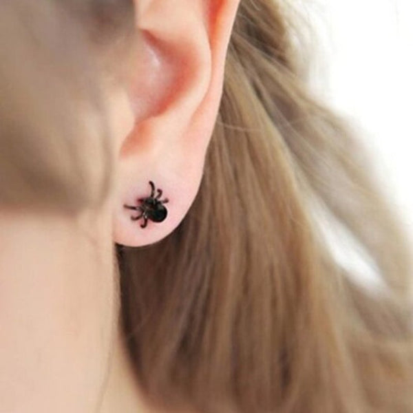 Veile Studios Pair Of Retro Spider Shape Black Earrings