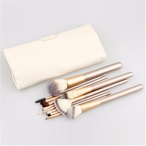 Professional 12 Pcs Wooden Make Up Brush Kit Brushes