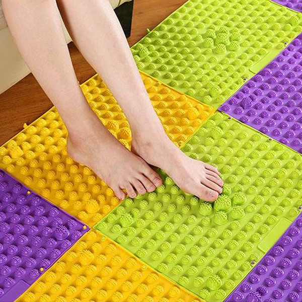 Reflexology Foot Massage Pad Toe Pressure Plate Mat Alien Green Massagers