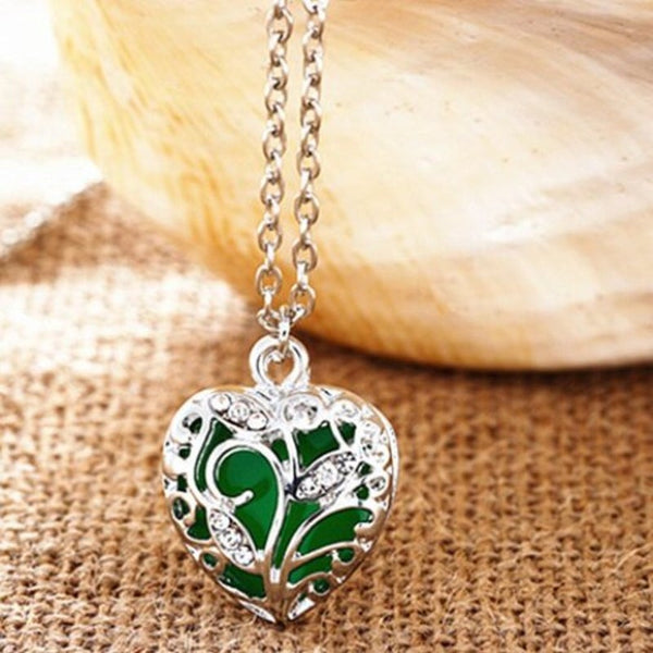 Veile Studios Sweet Luminous Heart Necklace For Women Random Color Necklaces & Pendants