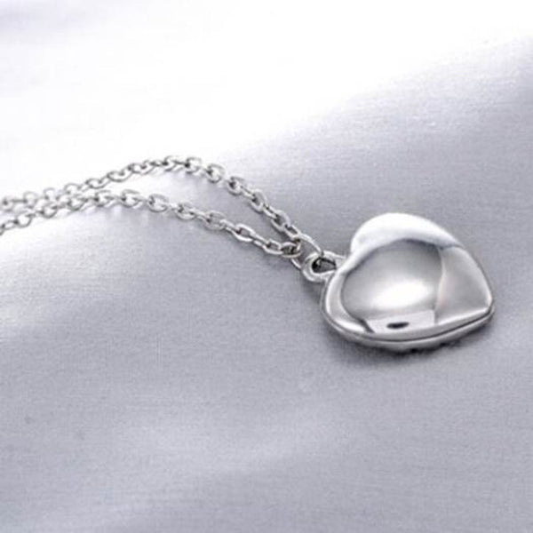 Veile Studios Sweet Luminous Heart Necklace For Women Random Color Necklaces & Pendants