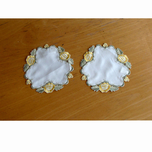 Set Of 2 Embroidered Doilies Floral 11 Placemats